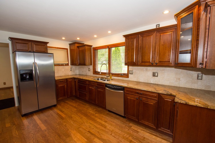 51977 Chestnut Road Granger, IN 46530 - Photo 5 of 28 Gallery Image 5