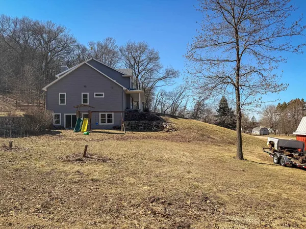 $830,000 | 10755 Howard Trail, Mazomanie, WI 53560
