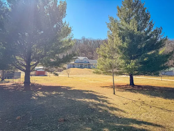 $830,000 | 10755 Howard Trail, Mazomanie, WI 53560