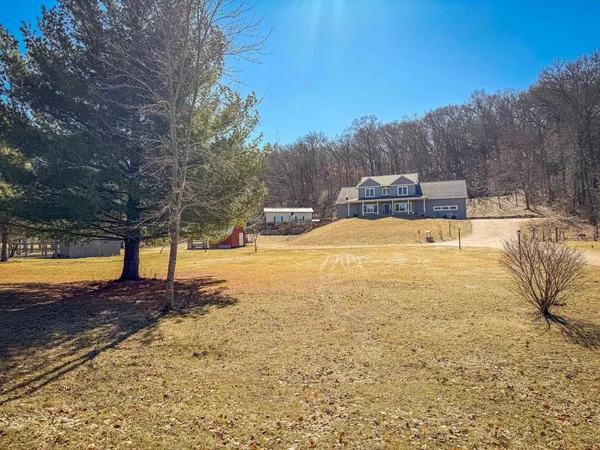 $830,000 | 10755 Howard Trail, Mazomanie, WI 53560