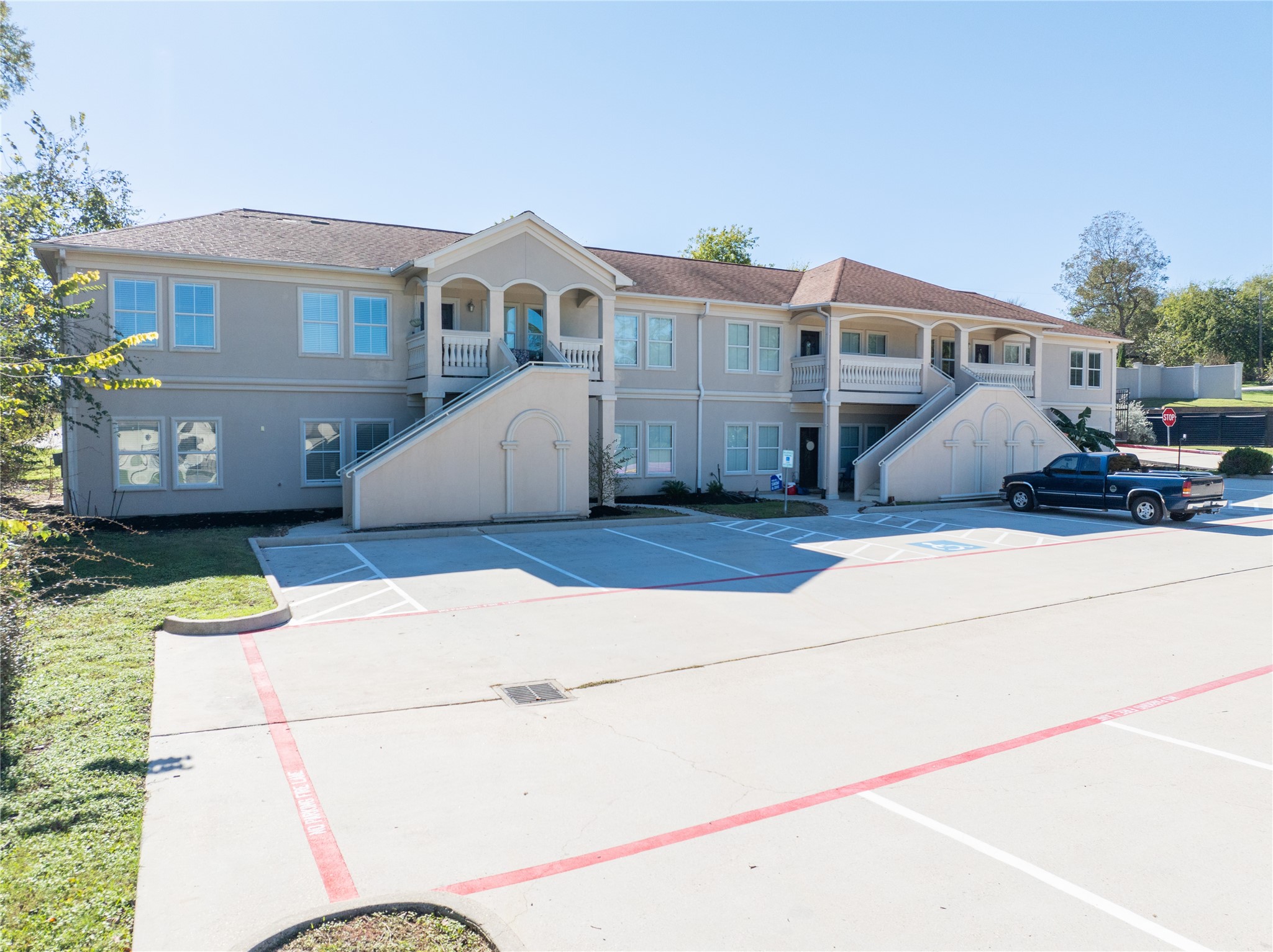 13165 Snow Lane, Unit 6 Willis, TX 77318 - Photo 2 of 27