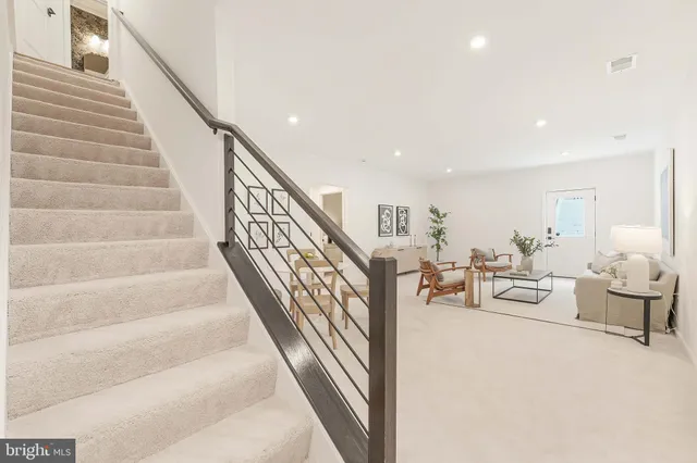 $784,000 | 18260 Moss Garden Road, Dumfries, VA 22026