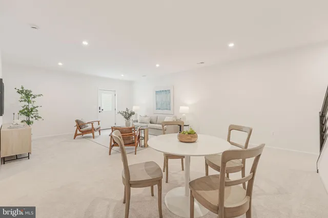 $784,000 | 18260 Moss Garden Road, Dumfries, VA 22026