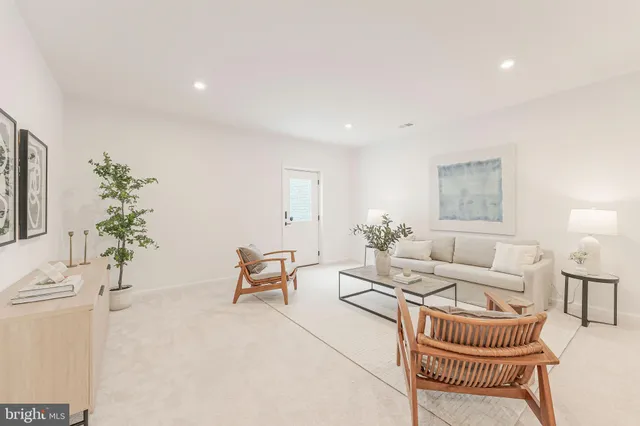 $784,000 | 18260 Moss Garden Road, Dumfries, VA 22026