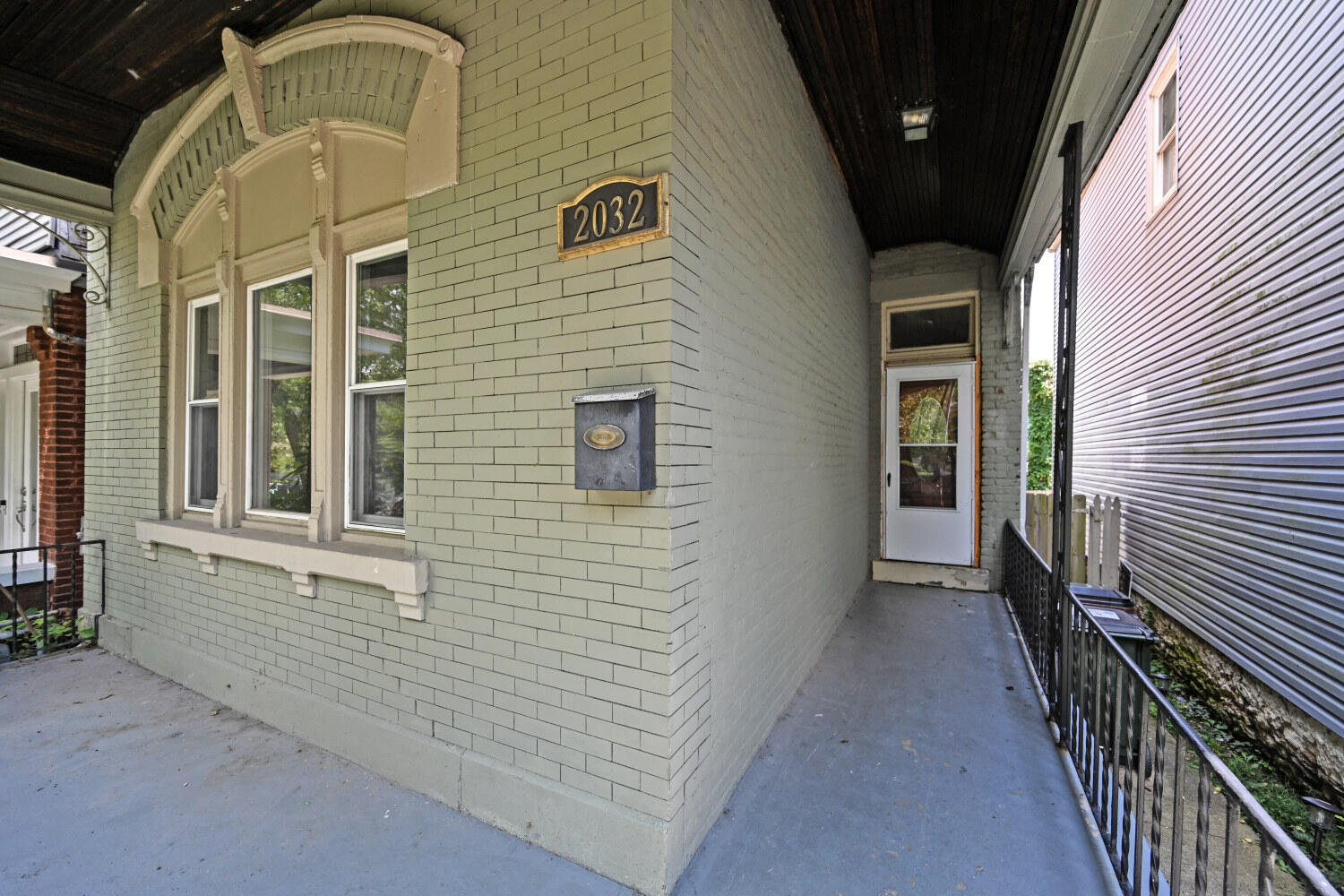 2032 Greenup Street Covington, KY 41014 - Photo 4 of 44