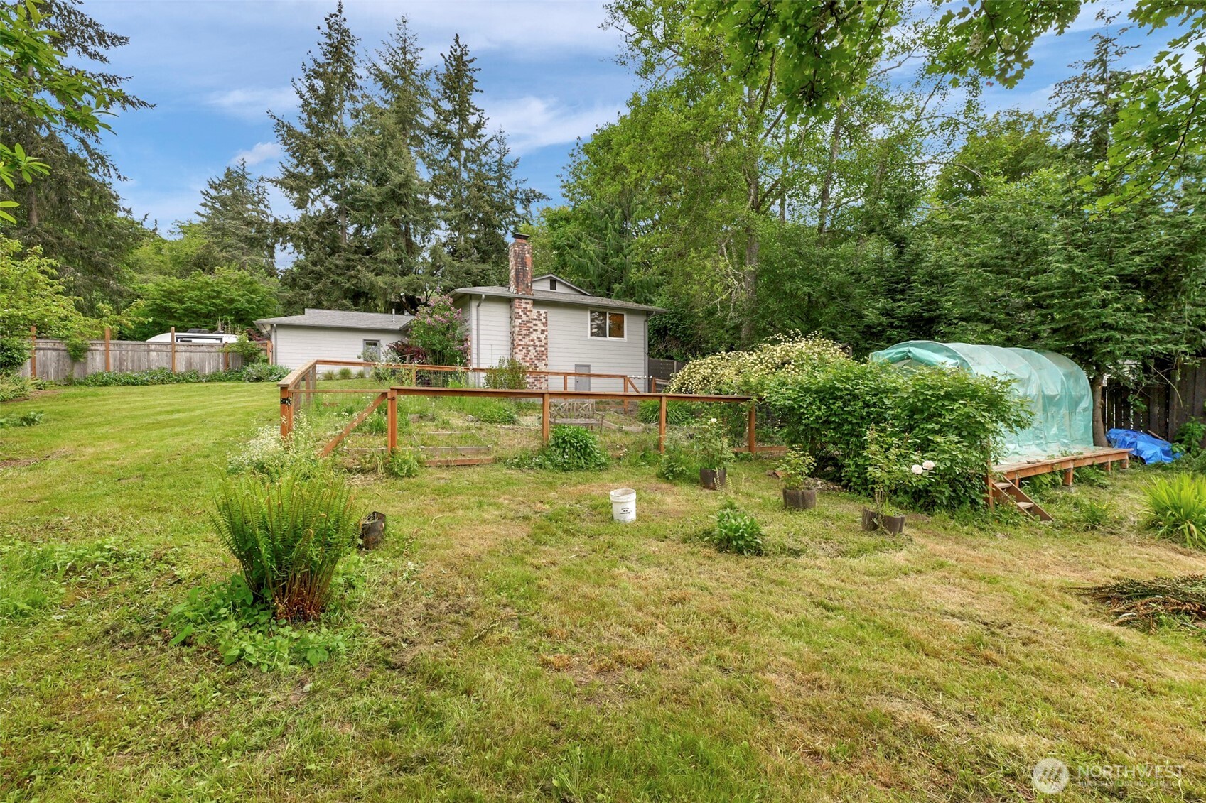10414 Southwest 110th Street Vashon, WA 98070 - Photo 31 of 39