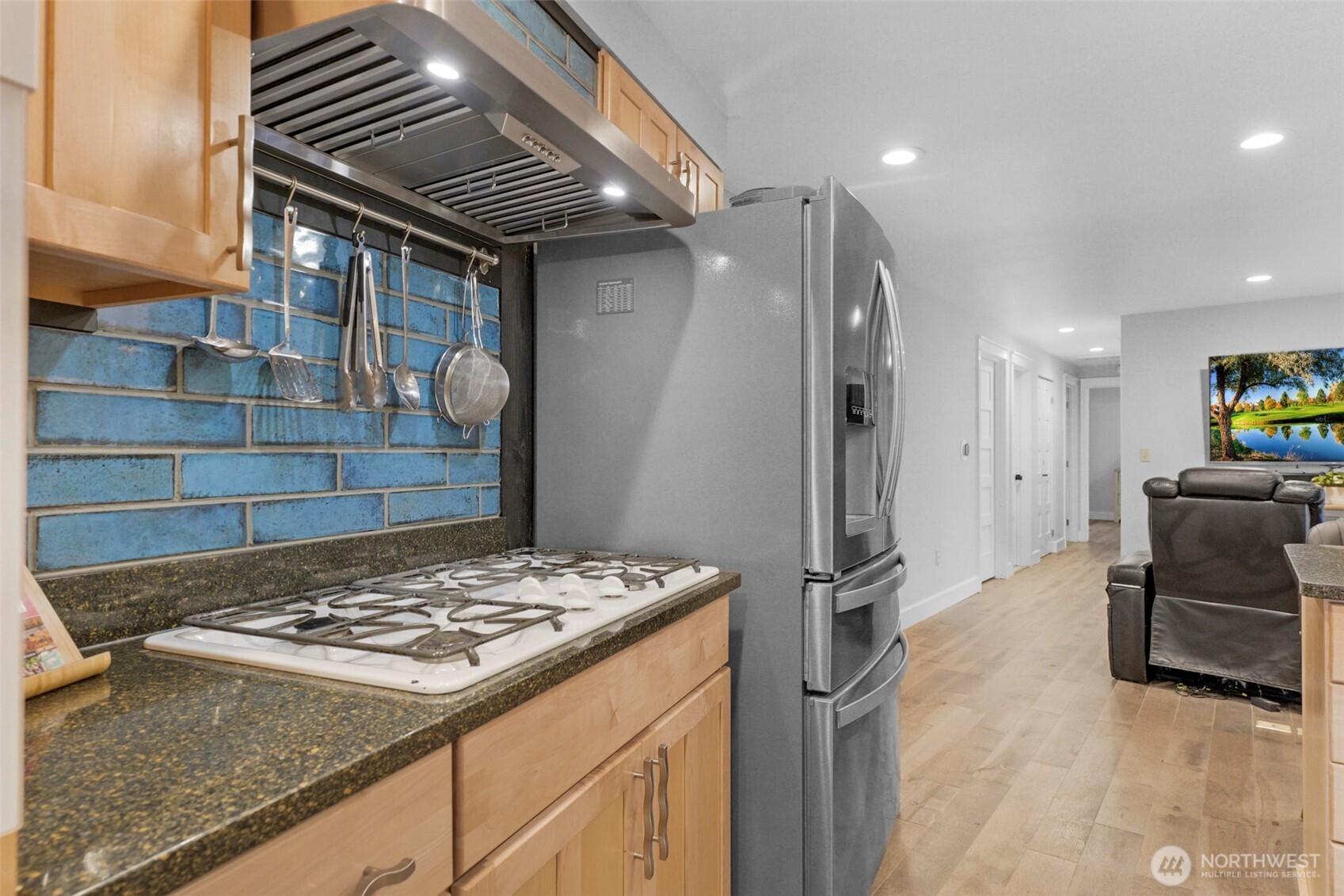 10414 Southwest 110th Street Vashon, WA 98070 - Photo 6 of 39