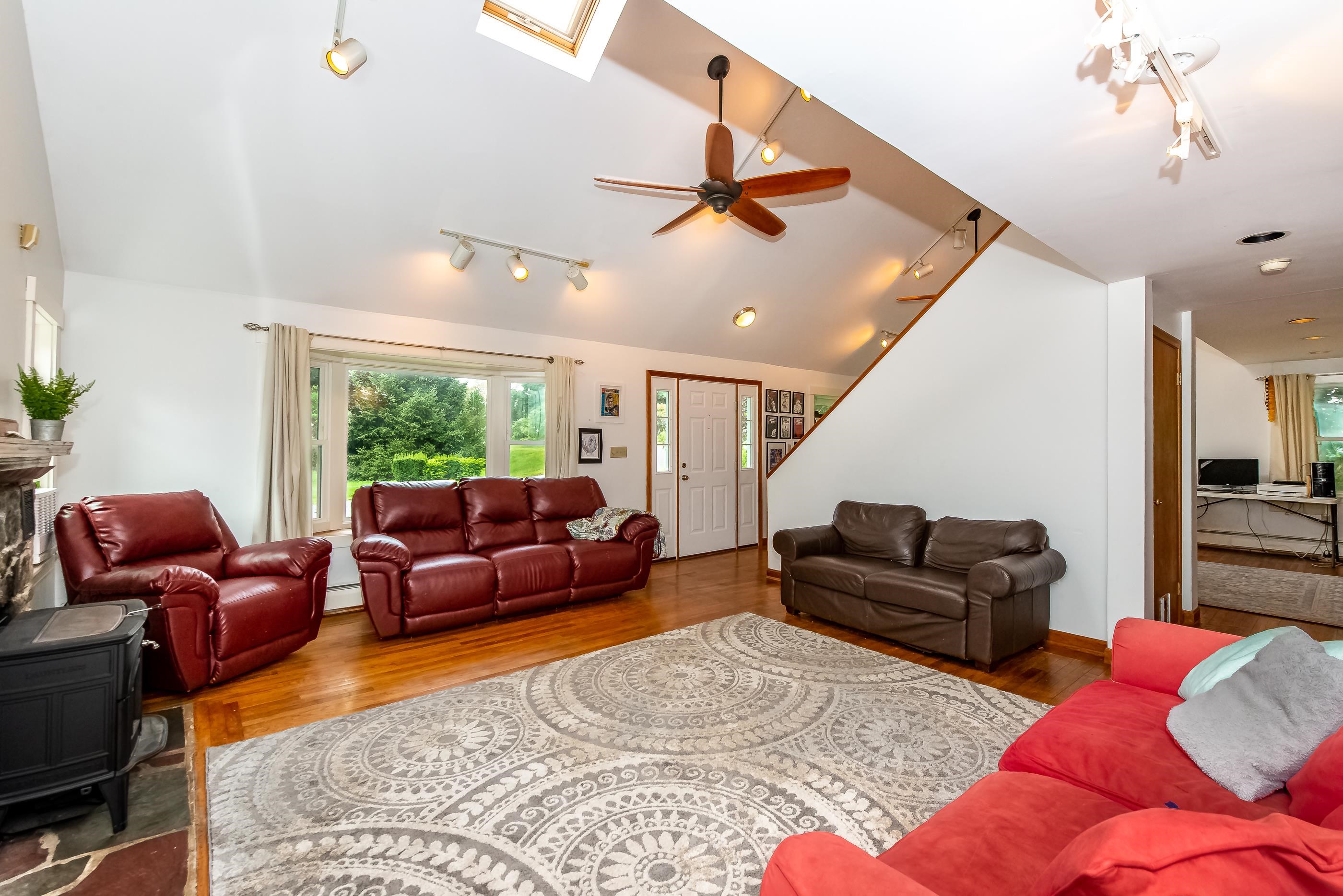 10 Kelley Road Madbury, NH 03823 - Photo 3 of 40