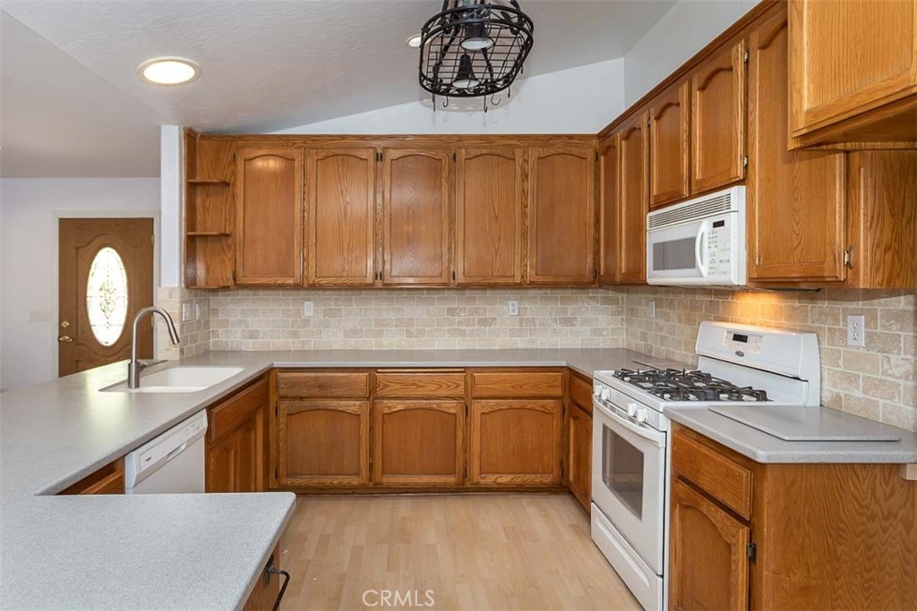 4635 Deer Creek Way Paso Robles, CA 93446 - Photo 11 of 32