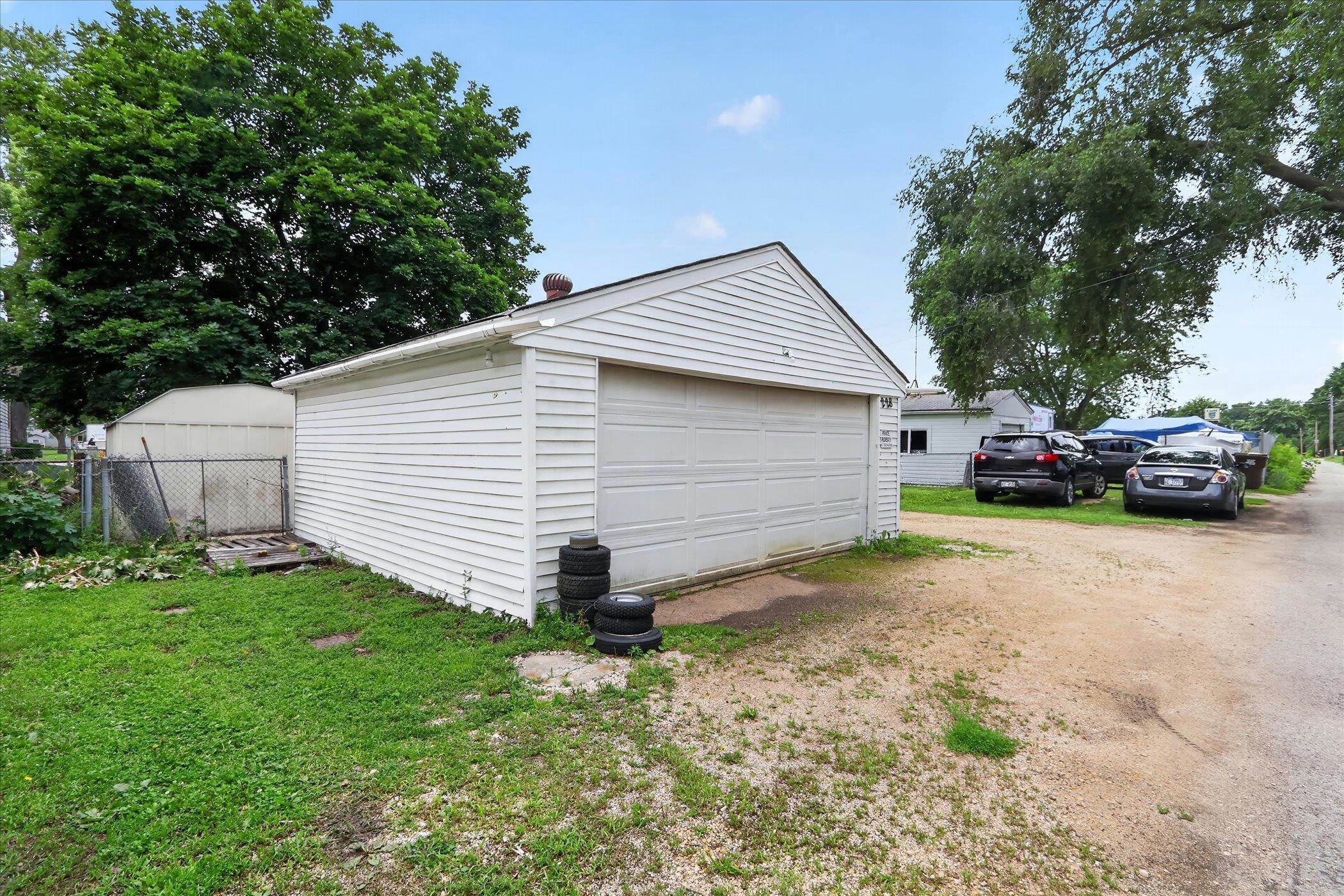 228 East Riverside Boulevard Loves Park, IL 61111 - Photo 41 of 45