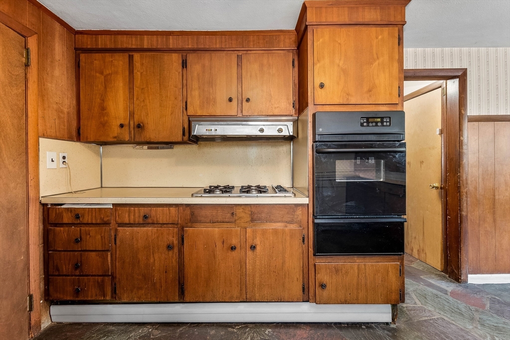 2 Greenbrook Road Boston, MA 02136 - Photo 11 of 36 Gallery Image 11