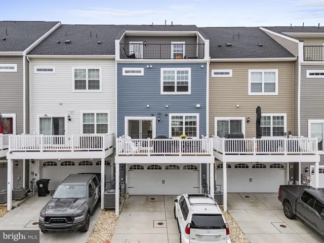 a car parked in front of a building