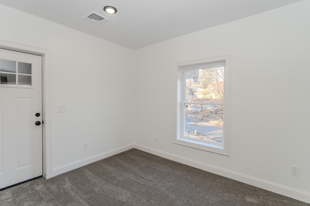 169 Princeton Street Springfield, MA 01109 - Photo 24 of 42 Gallery Image 24