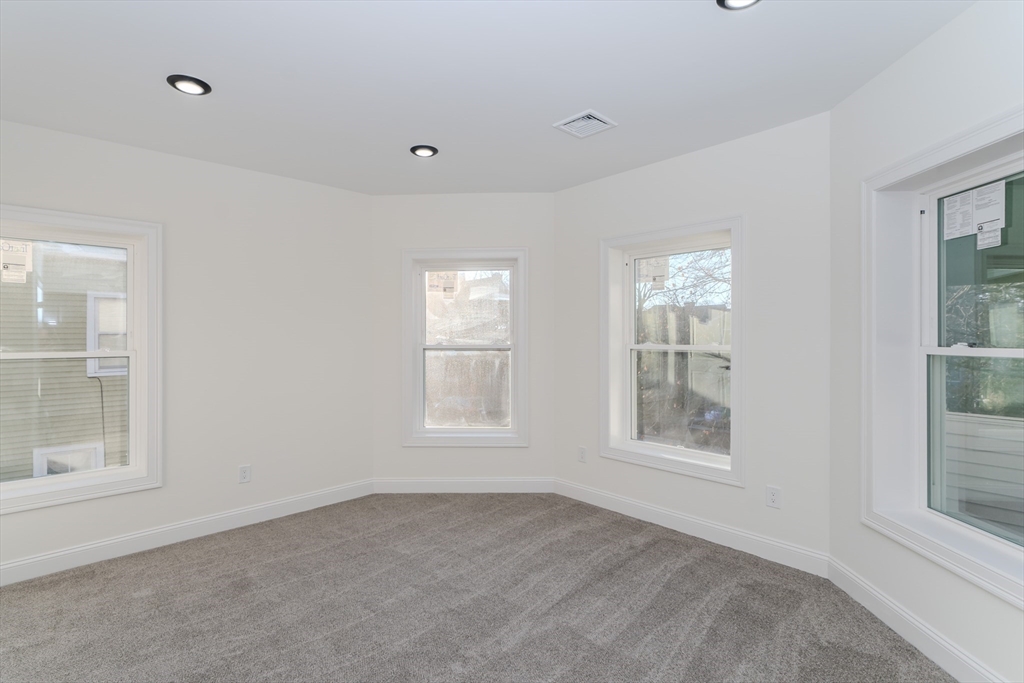 169 Princeton Street Springfield, MA 01109 - Photo 26 of 42 Gallery Image 26