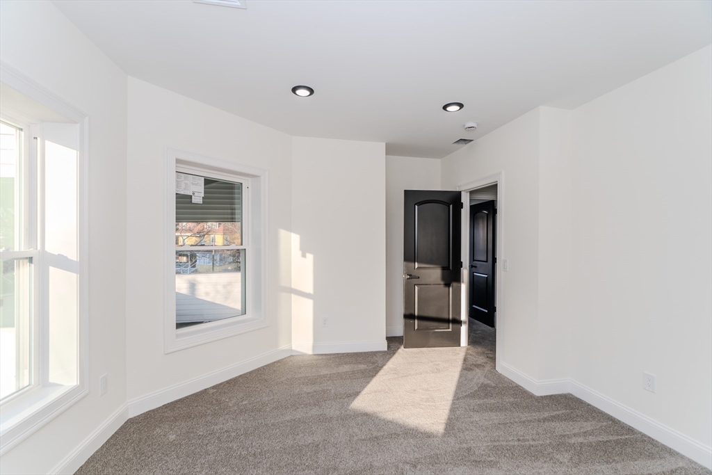 169 Princeton Street Springfield, MA 01109 - Photo 27 of 42 Gallery Image 27