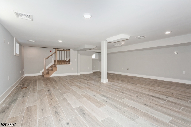 8 Gregory Road Springfield, NJ 07081 - Photo 20 of 31