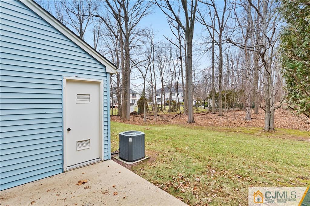 805 Maplecrest Road, Unit 805 Edison, NJ 08820 - Photo 22 of 24 Gallery Image 22