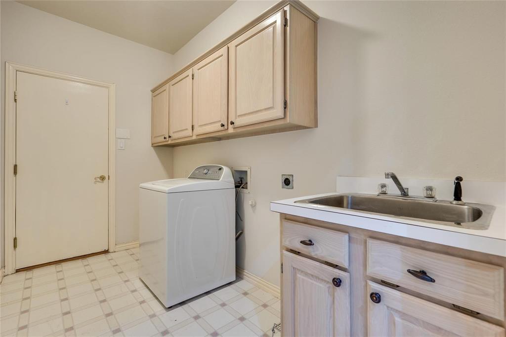 200 Diamond Ridge Drive Coppell, TX 75019 - Photo 16 of 28 utility room