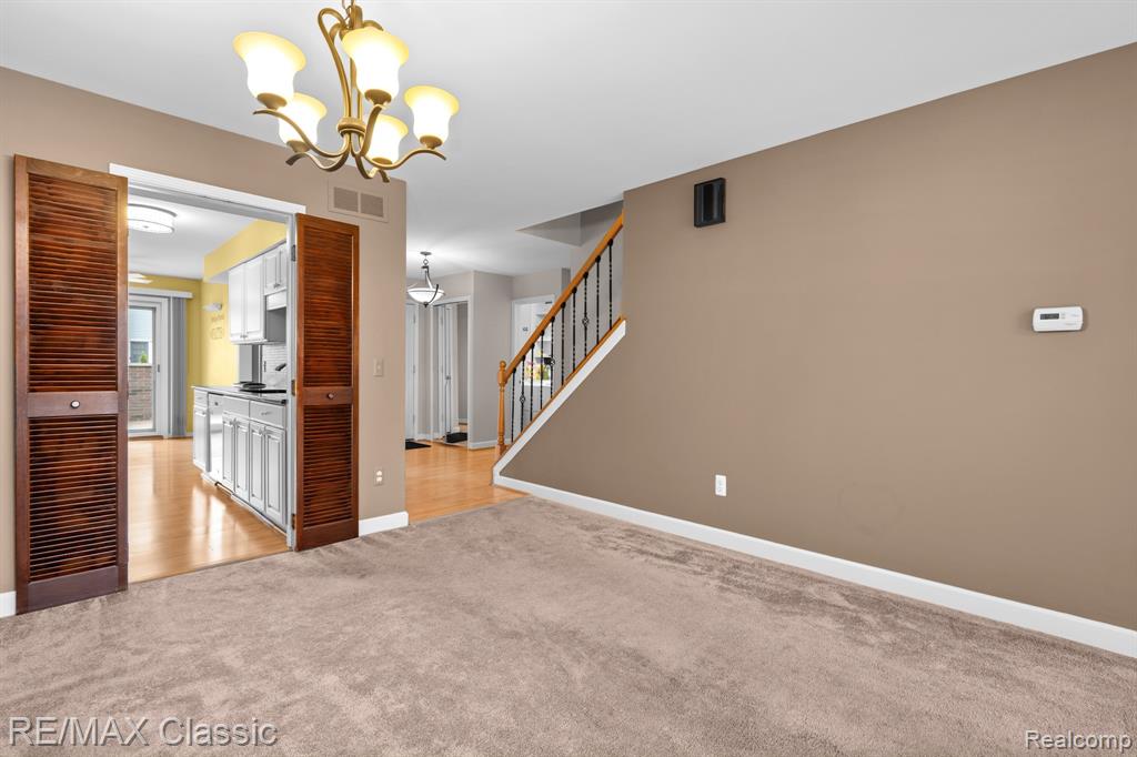 23127 Farmington Road Farmington, MI 48336 - Photo 19 of 51 Gallery Image 19