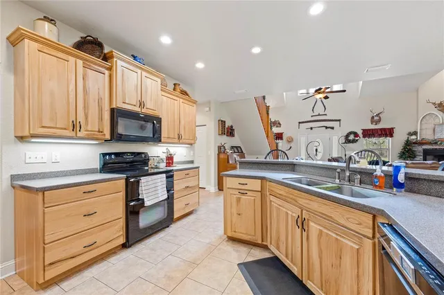 $875,000 | 634 Northeast 696th Street, Branford, FL 32008