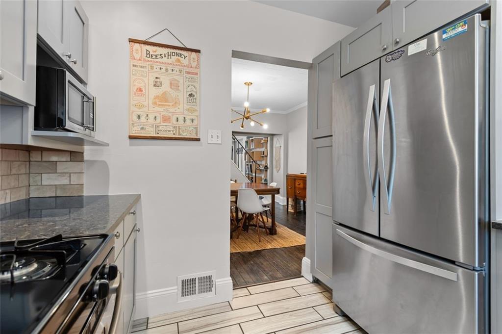 4010 Howley Street Pittsburgh, PA 15224 - Photo 14 of 24