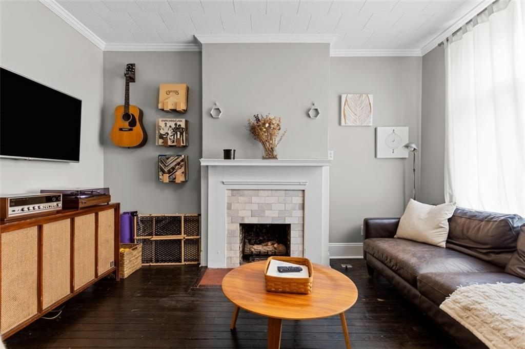 4010 Howley Street Pittsburgh, PA 15224 - Photo 4 of 24