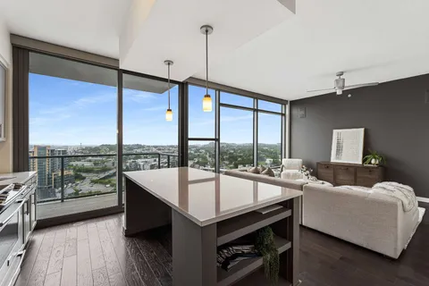 $574,000 | 1212 Laurel Street, Unit 2009 SE, Nashville, TN 37203