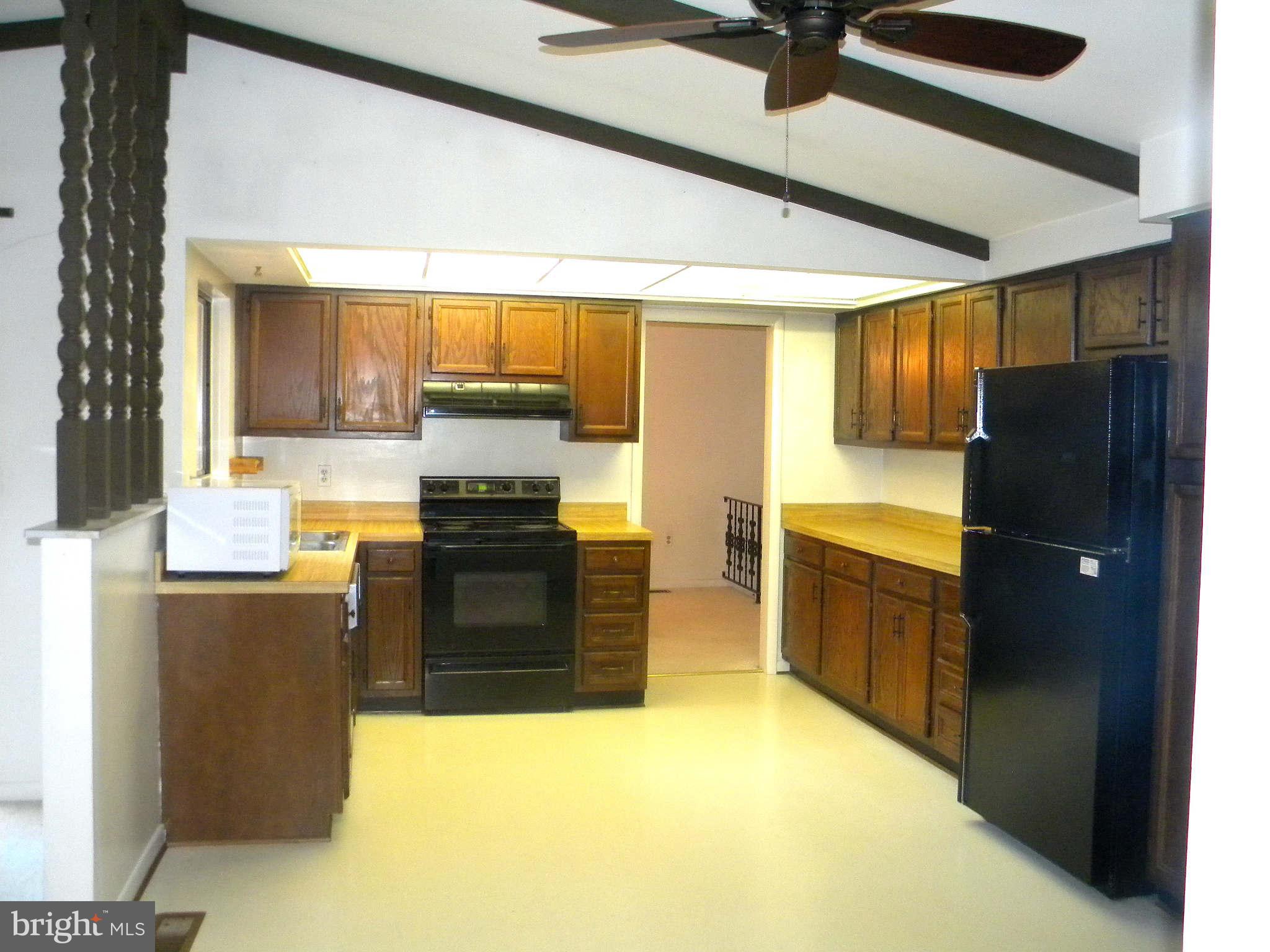 908 Fortune Place Edgewater, MD 21037 - Photo 9 of 23 Kitchen