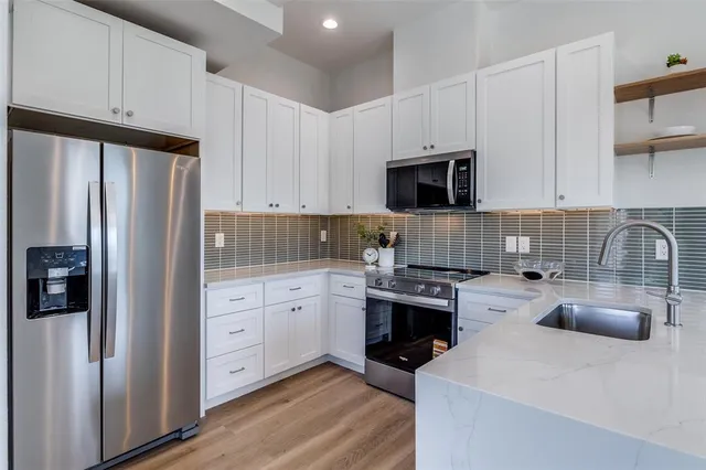 $399,000 | 3308 Birmingham Avenue, Unit C11, Dallas, TX 75210