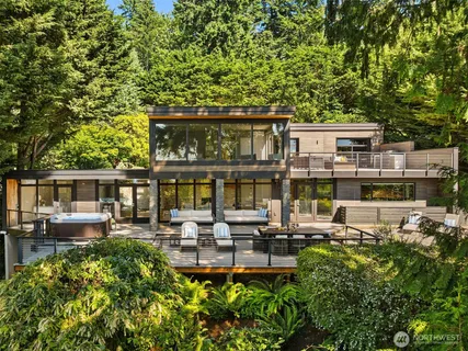$2,588,000 | 899 Northwest Elford Drive, Seattle, WA 98177