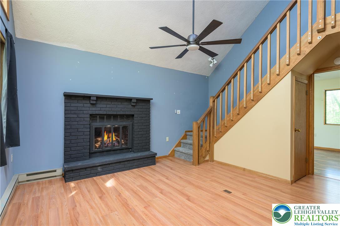 218 Blue Jay Court Bushkill, PA 18324 - Photo 15 of 37