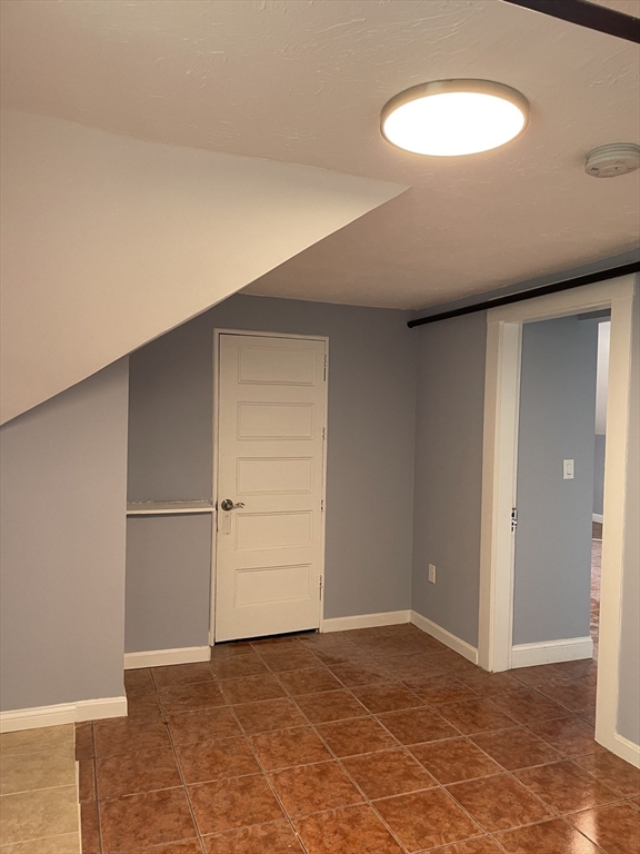 6 Windsor Street, Unit 6 Worcester, MA 01605 - Photo 7 of 23