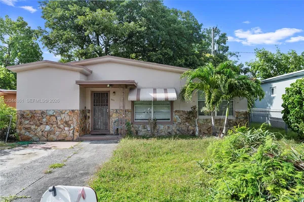 $475,000 | Queens Park, Miami, FL 33167