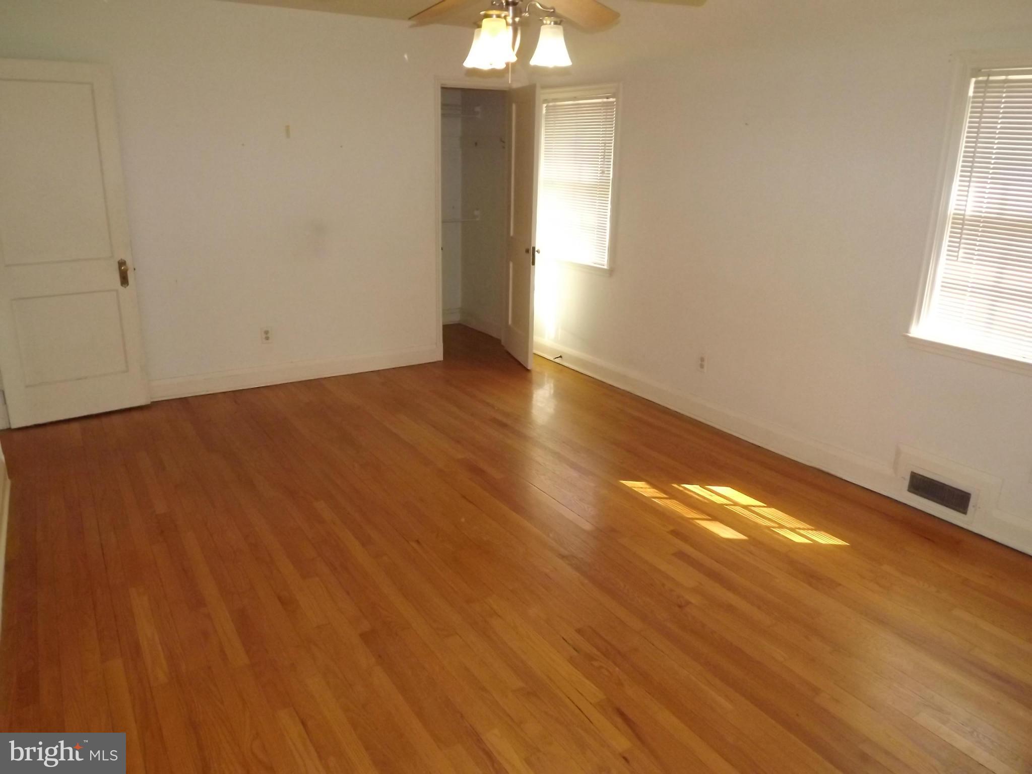 812 Olmstead Road Baltimore, MD 21208 - Photo 22 of 29 Bedroom (Master)