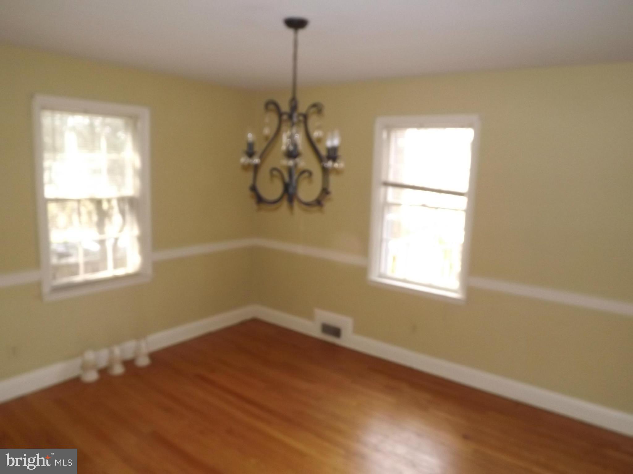 812 Olmstead Road Baltimore, MD 21208 - Photo 5 of 29 Dining Room