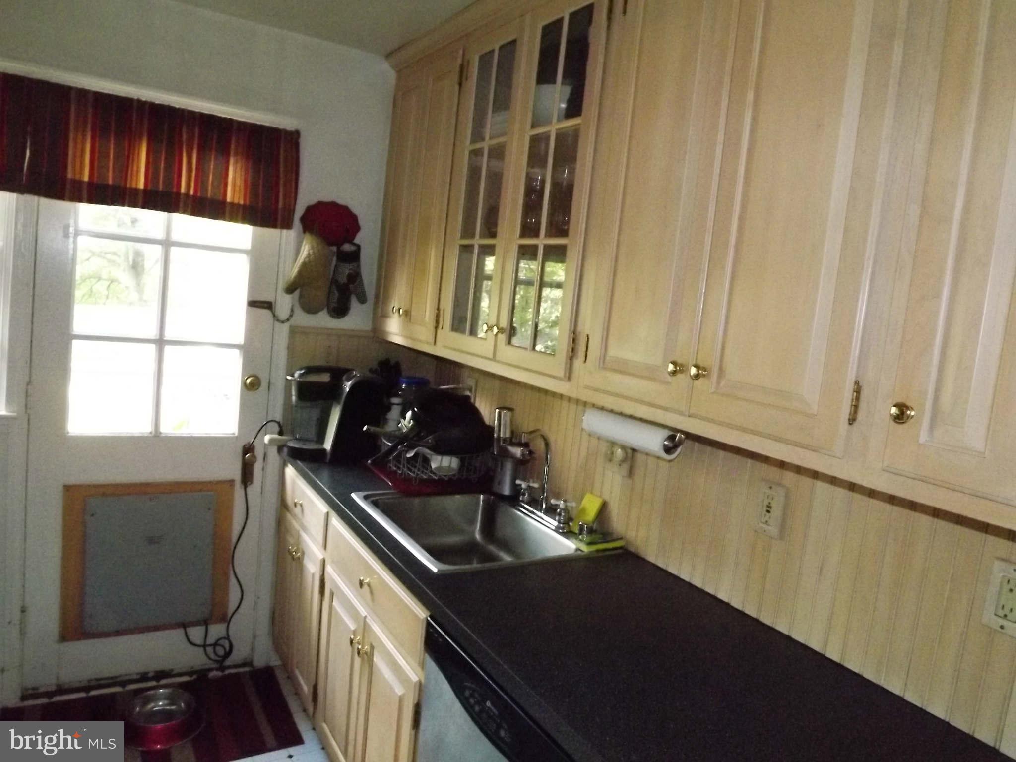 812 Olmstead Road Baltimore, MD 21208 - Photo 8 of 29 Kitchen