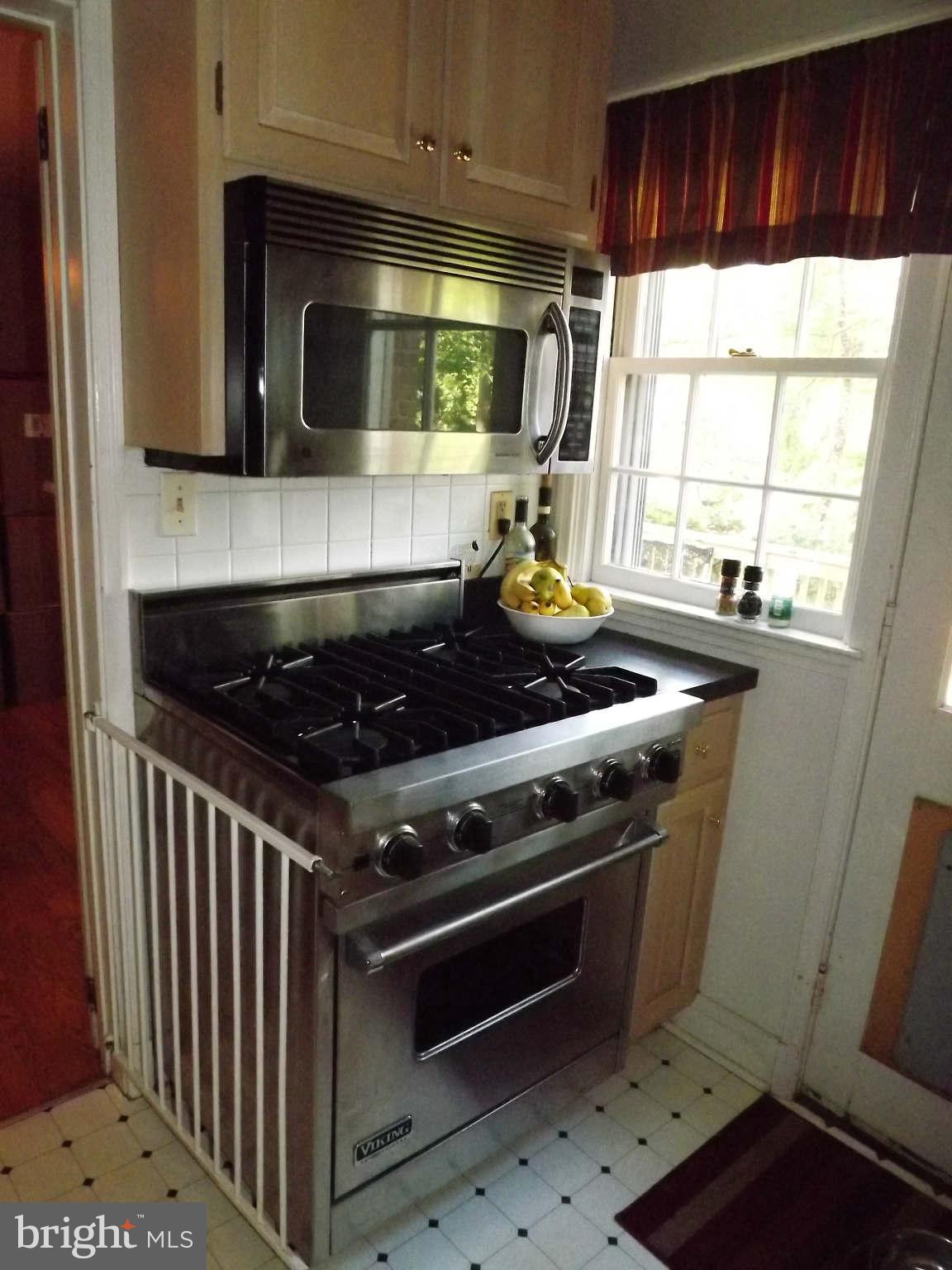 812 Olmstead Road Baltimore, MD 21208 - Photo 9 of 29 Kitchen