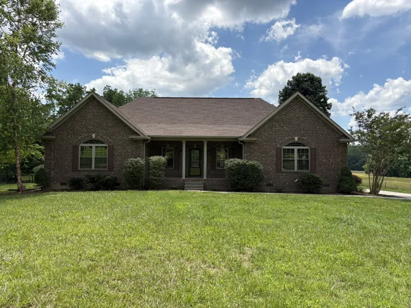 $497,900 | 11015 Highway 52 West, Westmoreland, TN 37186