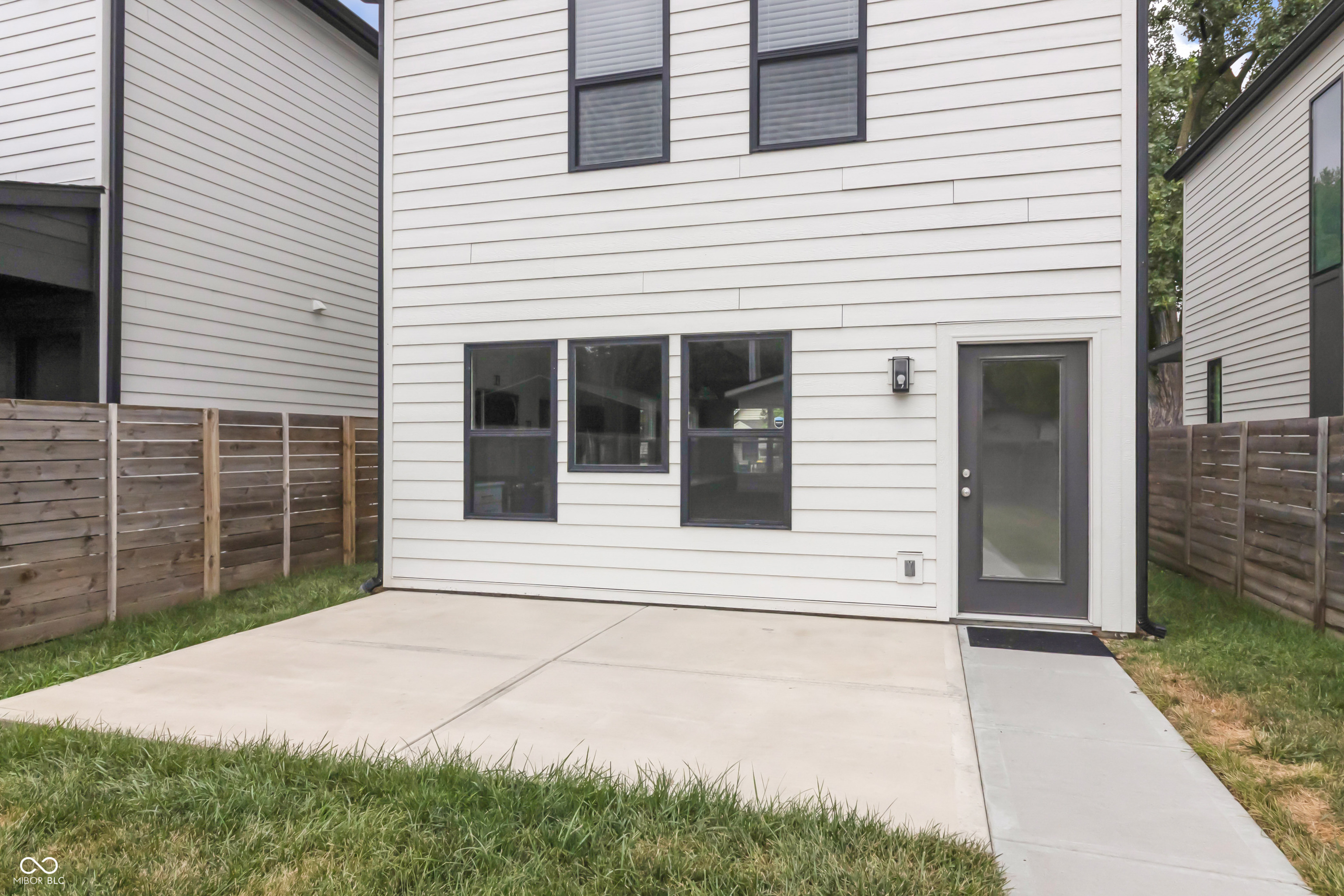 1655 Sheldon Street Indianapolis, IN 46218 - Photo 40 of 58