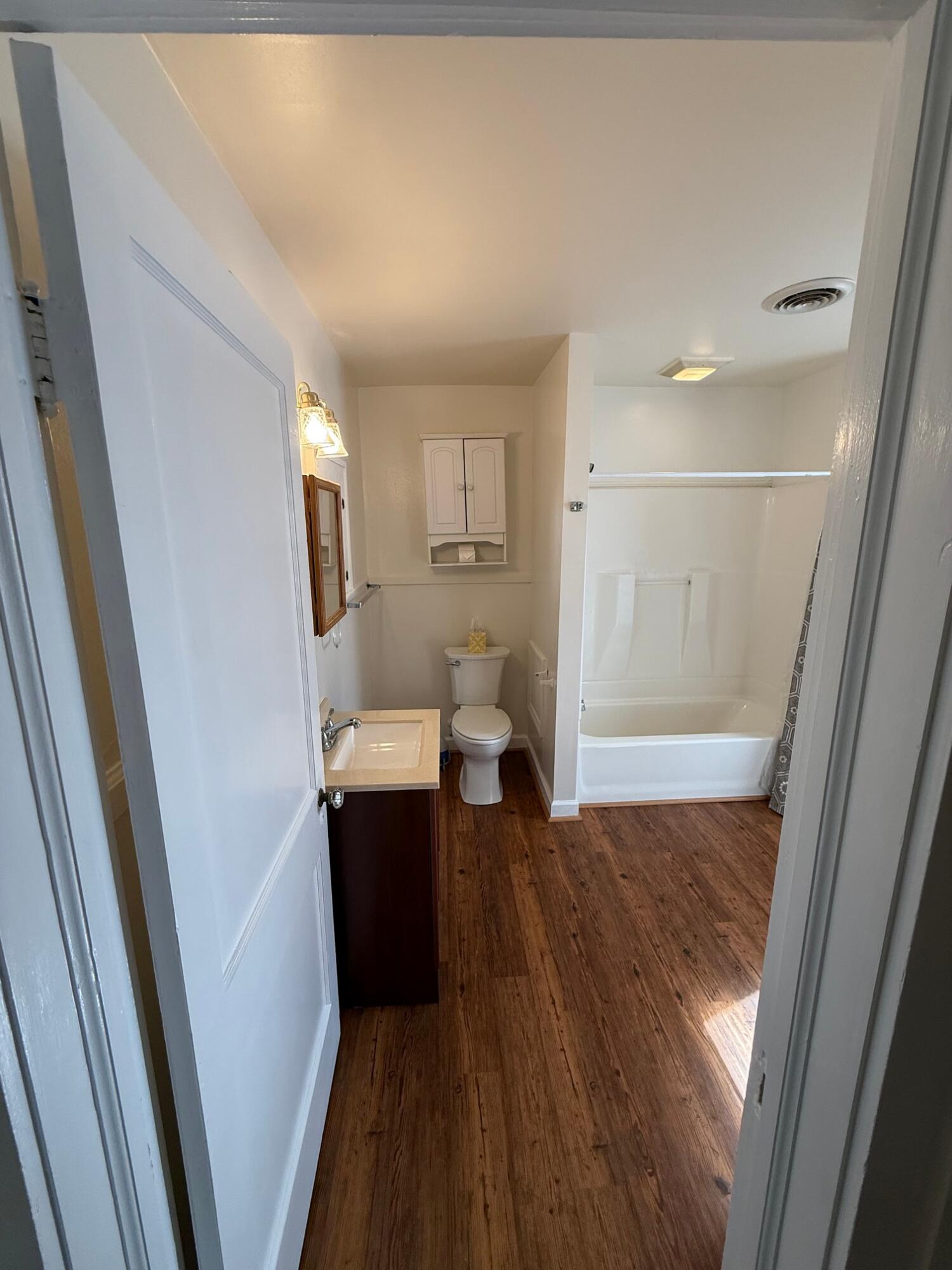 1912 Arden Road Southwest, Unit UPPR Roanoke, VA 24015 - Photo 7 of 20 12 BA