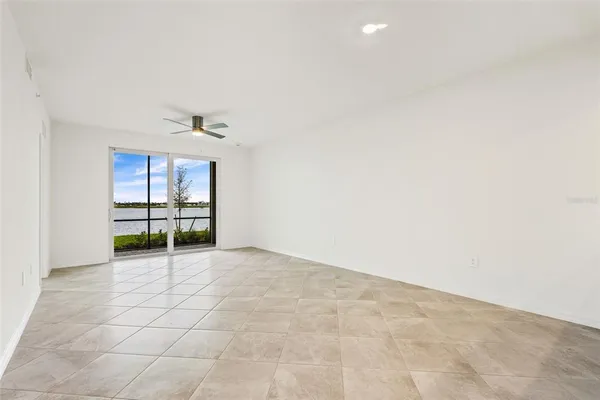 $1,800 | 19140 Scallop Loop, Unit 105, Lakewood Ranch, FL 34211