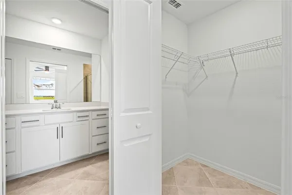 $1,800 | 19140 Scallop Loop, Unit 105, Lakewood Ranch, FL 34211