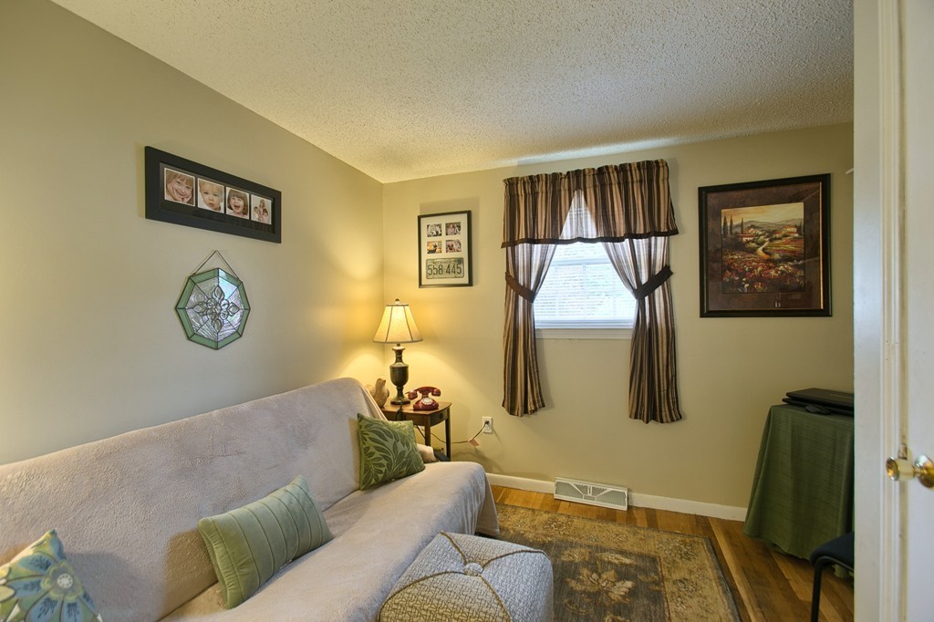 43 Burnham Road Billerica, MA 01862 - Photo 16 of 29 Gallery Image 16