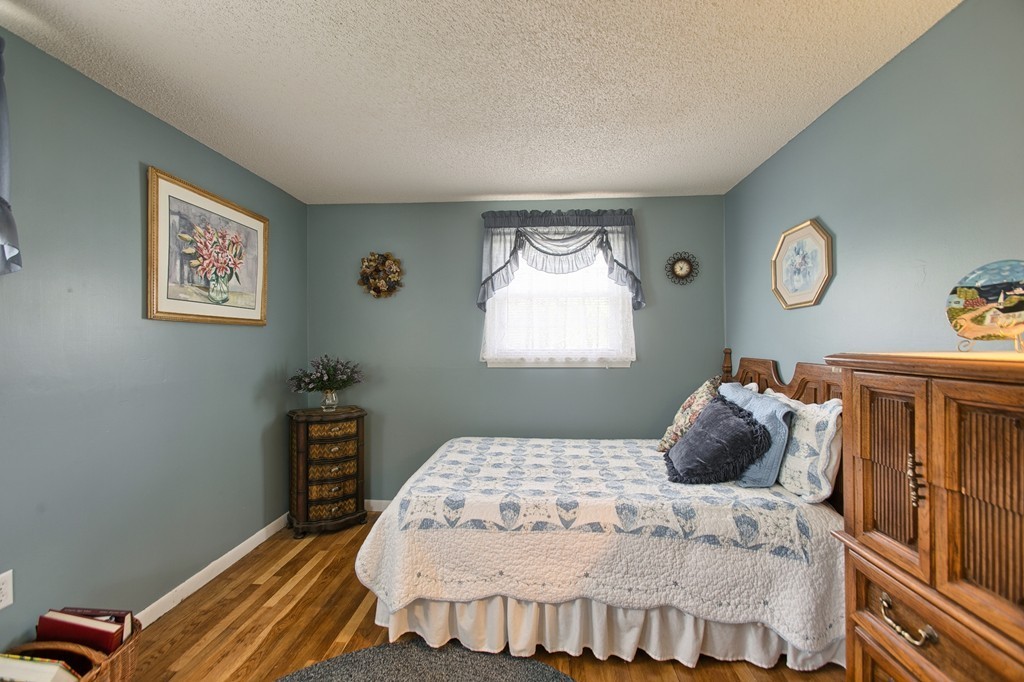 43 Burnham Road Billerica, MA 01862 - Photo 9 of 29 Gallery Image 9