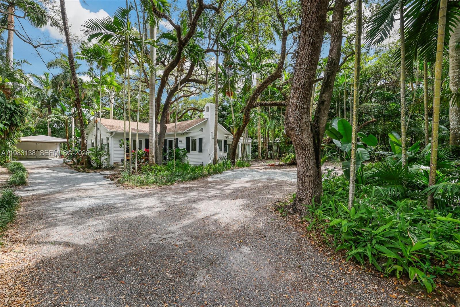 2925 Seminole Street Miami, FL 33133 - Photo 2 of 11