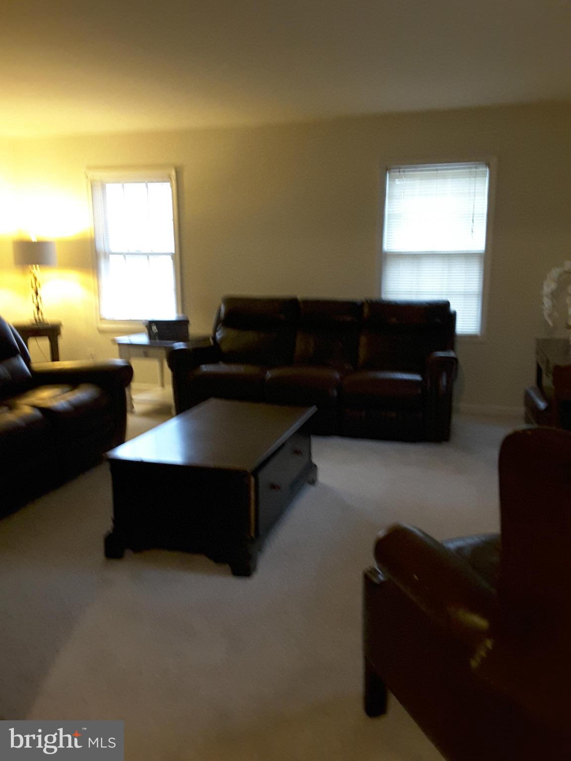 9201 Hood Road Manassas, VA 20110 - Photo 5 of 15 Living Room