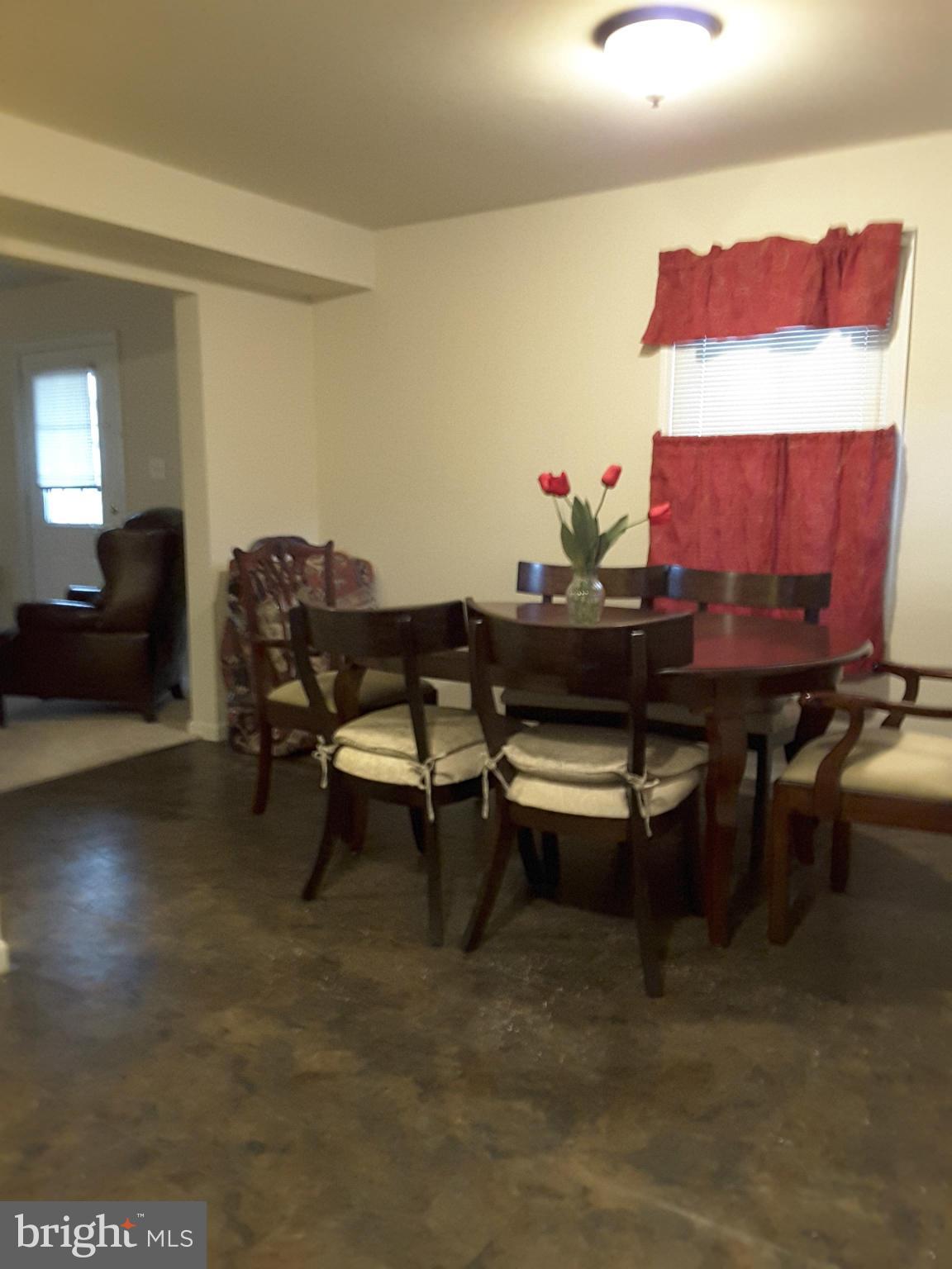 9201 Hood Road Manassas, VA 20110 - Photo 6 of 15 Dining Room