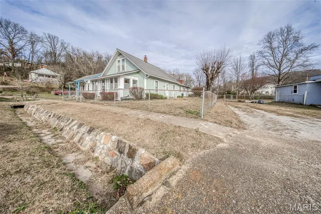 $139,900 | 25-15 West 5th Street, Newburg, MO 65550