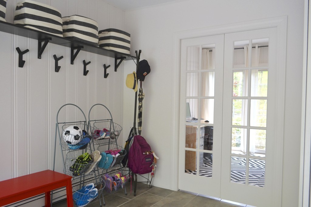 115 Hickory Road Weston, MA 02493 - Photo 10 of 16 Gallery Image 10