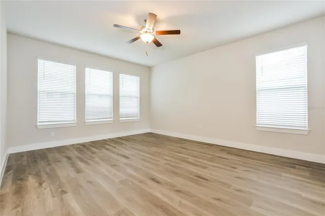 $2,285 | 352 Whiteheart Drive, Deland, FL 32724